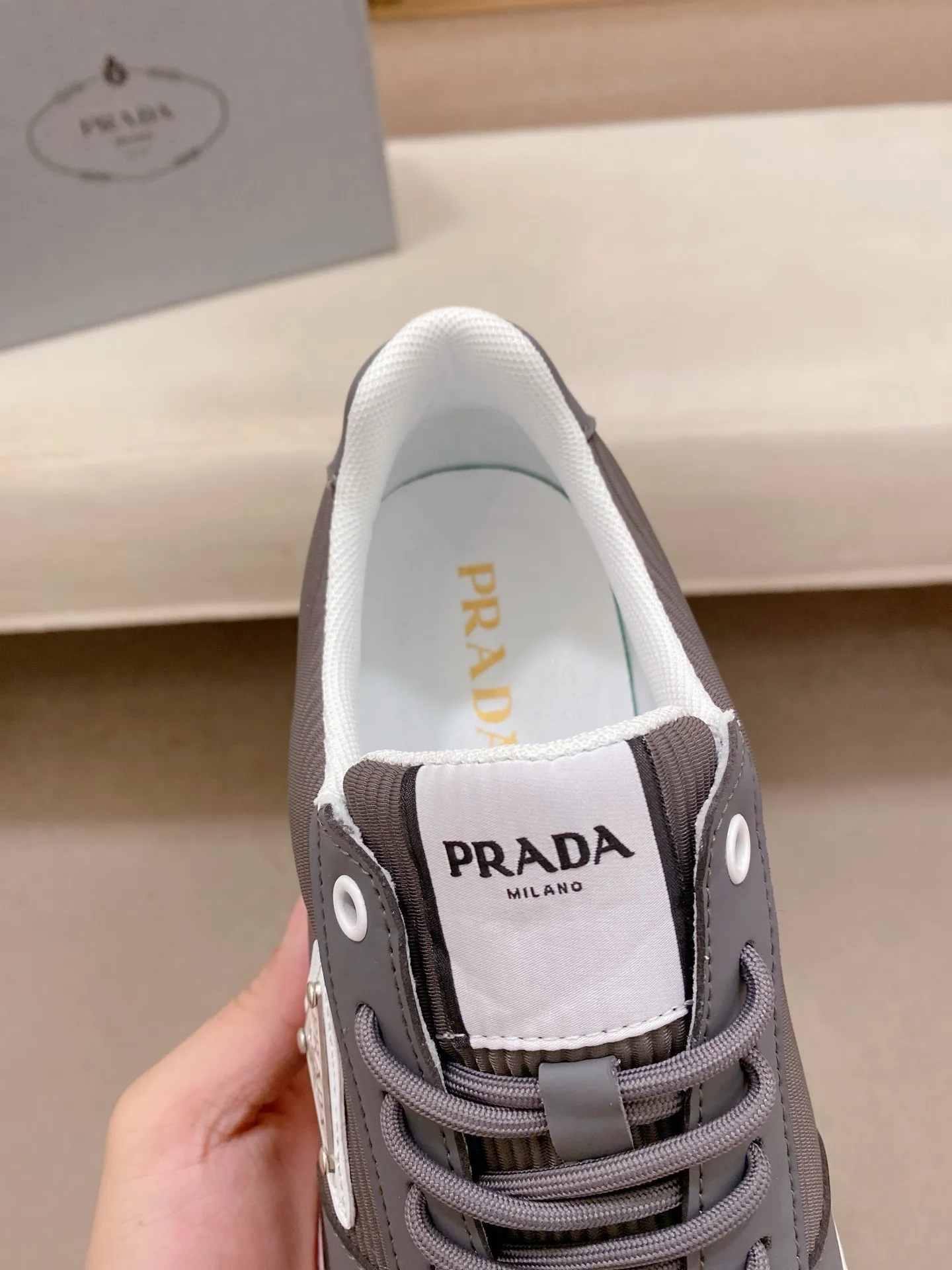 Men's shoes 💰: 462💰 [Prada～Prada] Trendy new styles are on the market. Same style as the official website. Counter quality. Original version. [Strong] [Strong] Imported selected first-layer cowhide. Comfortable and breathable sheepskin lining, fine workmanship, upper layer made of 100% pure cowhide, original last shape, comfortable on the feet, shoe sizes 38 to 44